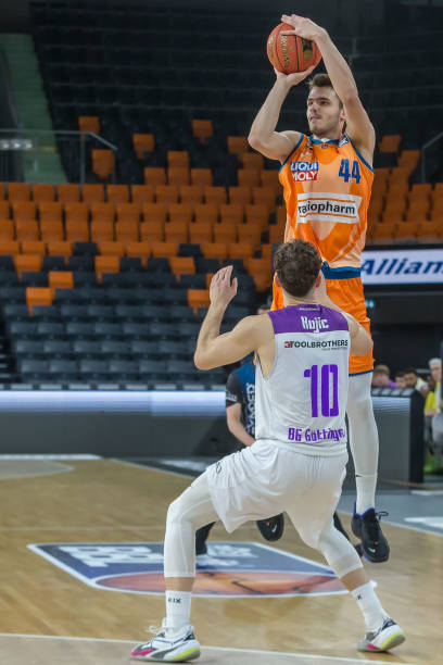 轻球员在赛 轻球员在赛