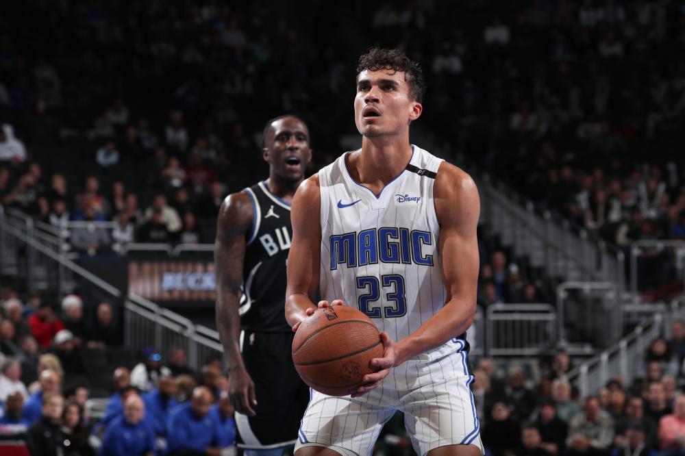 展示出他作 展示出他作